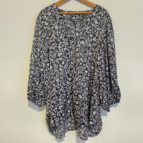 Zac & Rachel Tops - Zac & Rachel Blouse / Top Peasant Black White Floral 3/4 Puff Sleeve Size 2X